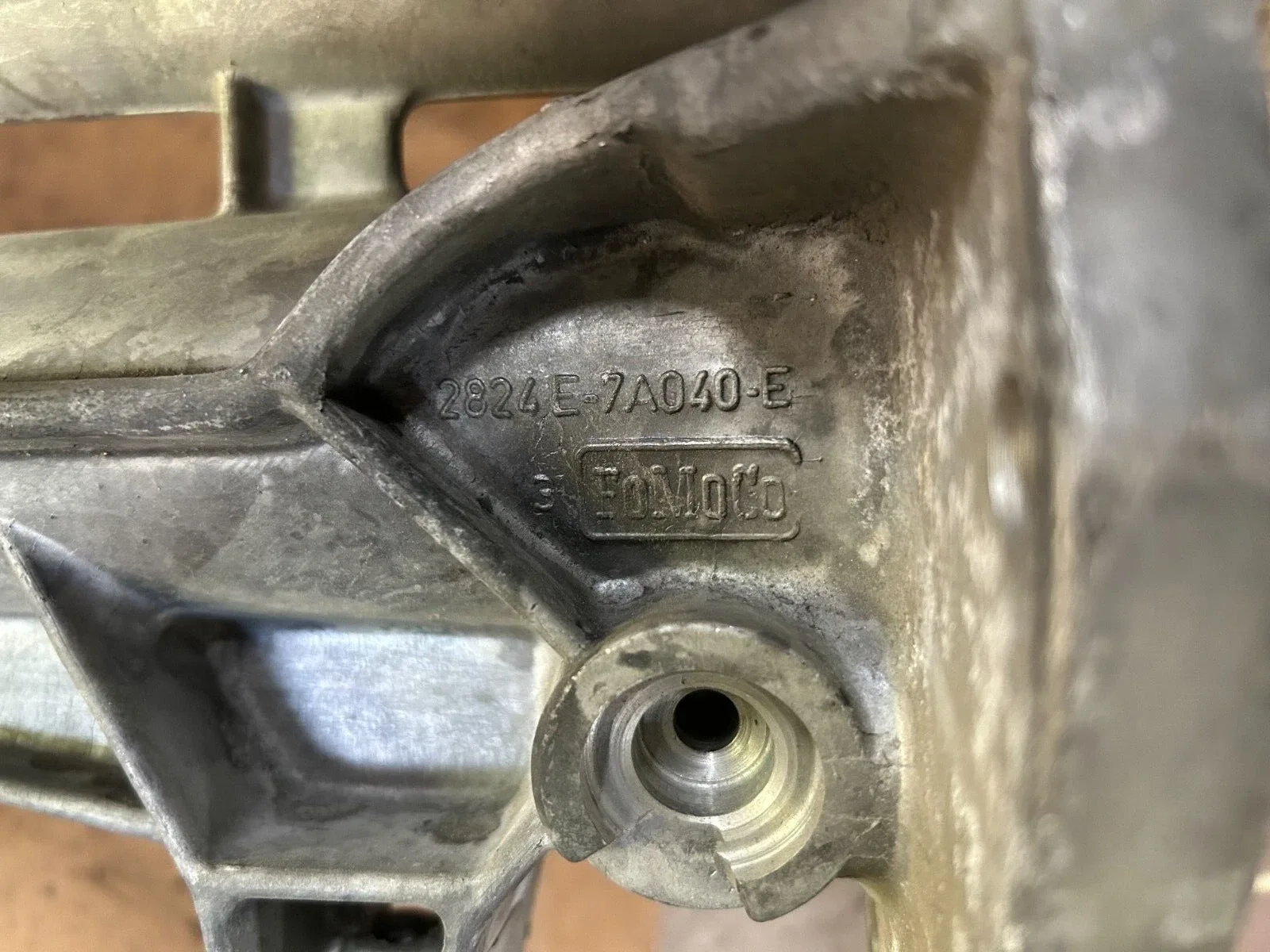 Q47+ - OEM FORD PINTO TRANSMISSION EXTENSION TAIL HOUSING 2824E-7A040-E image 3