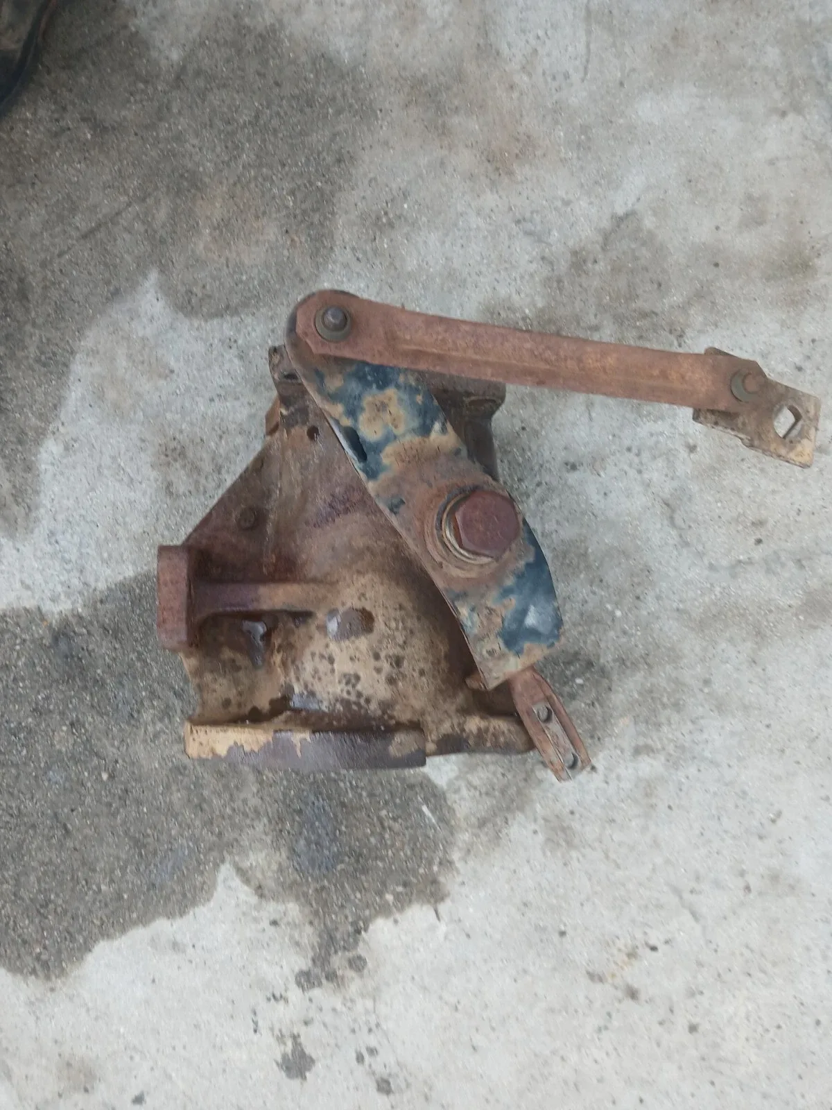 1984-1994 Ford F250 Transfer Case Mount Adapter Housing Manual Transmission OEM image 3