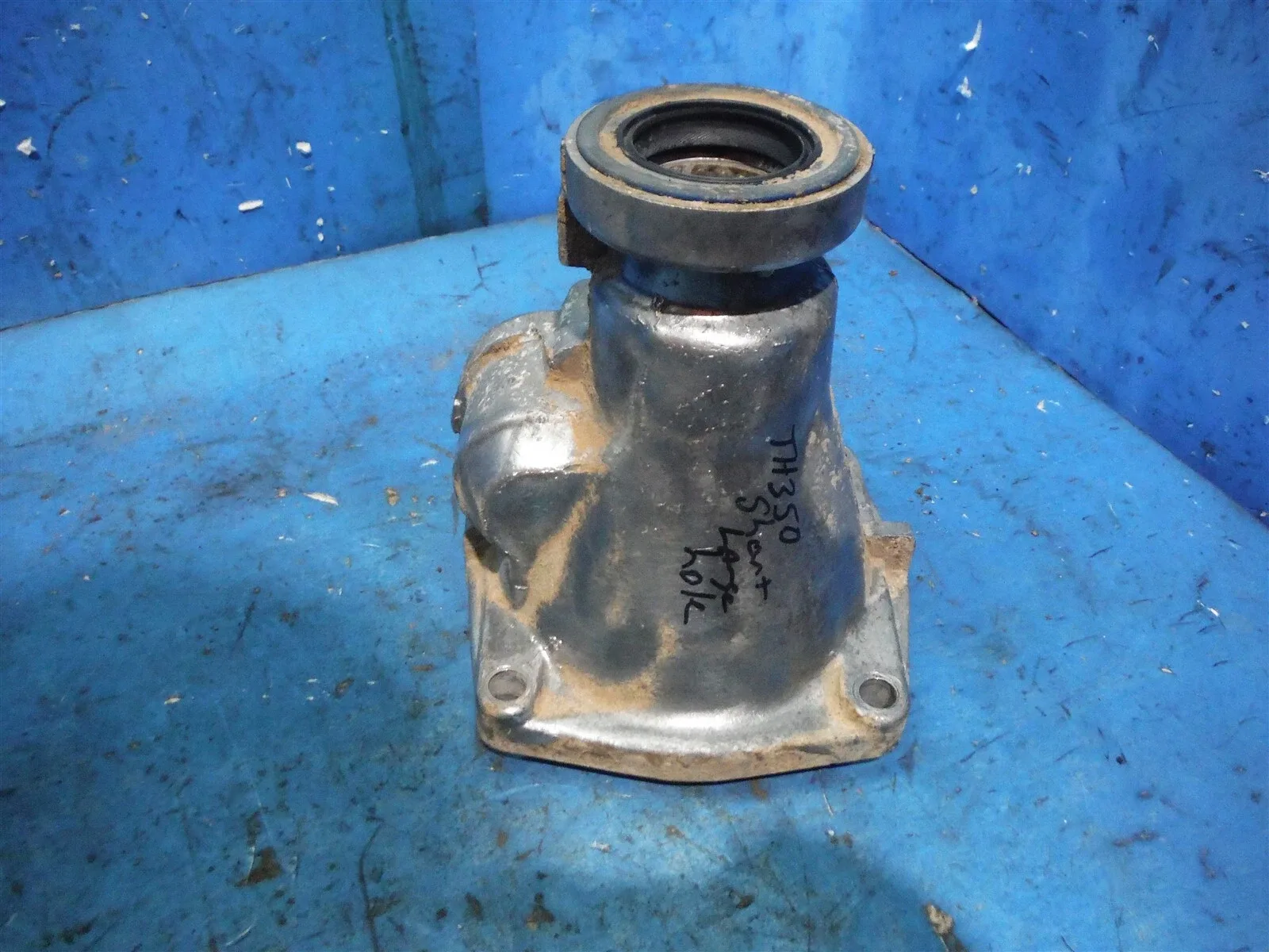 Th350, 350 GM Transmission Short 6" tail / extension housing w/ large speed hole image 3