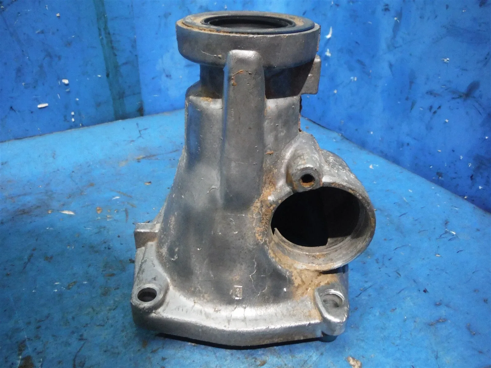 Th350, 350 GM Transmission Short 6" tail / extension housing w/ large speed hole