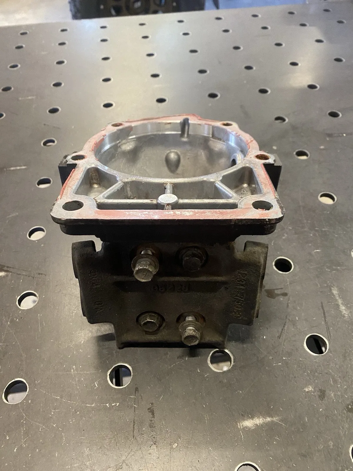 1996-2004 Toyota Tacoma Auto Transmission Rear Output Case Housing 2.7L 2wd image 3
