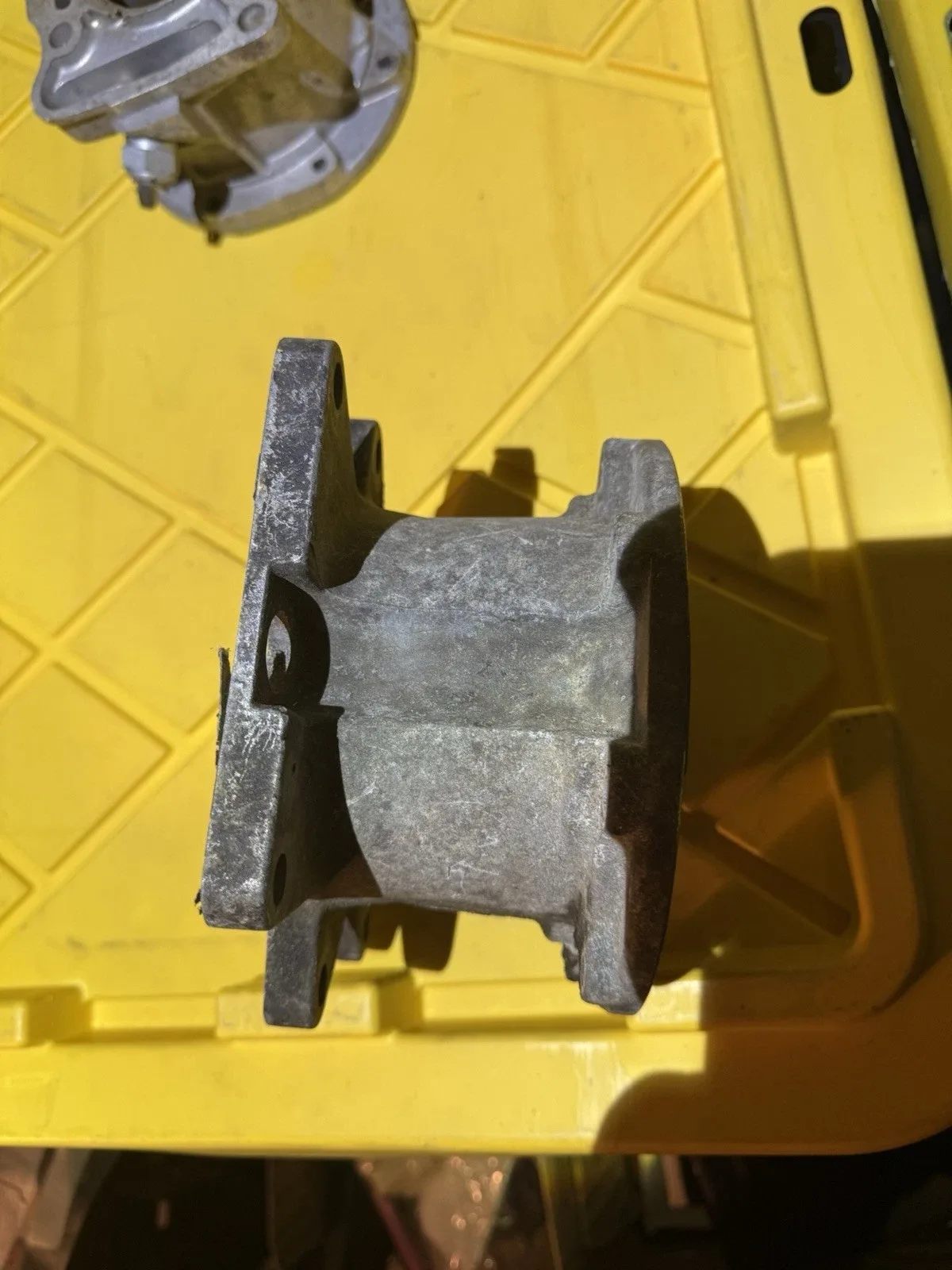 Volvo 240 Overdrive extension housing image 2