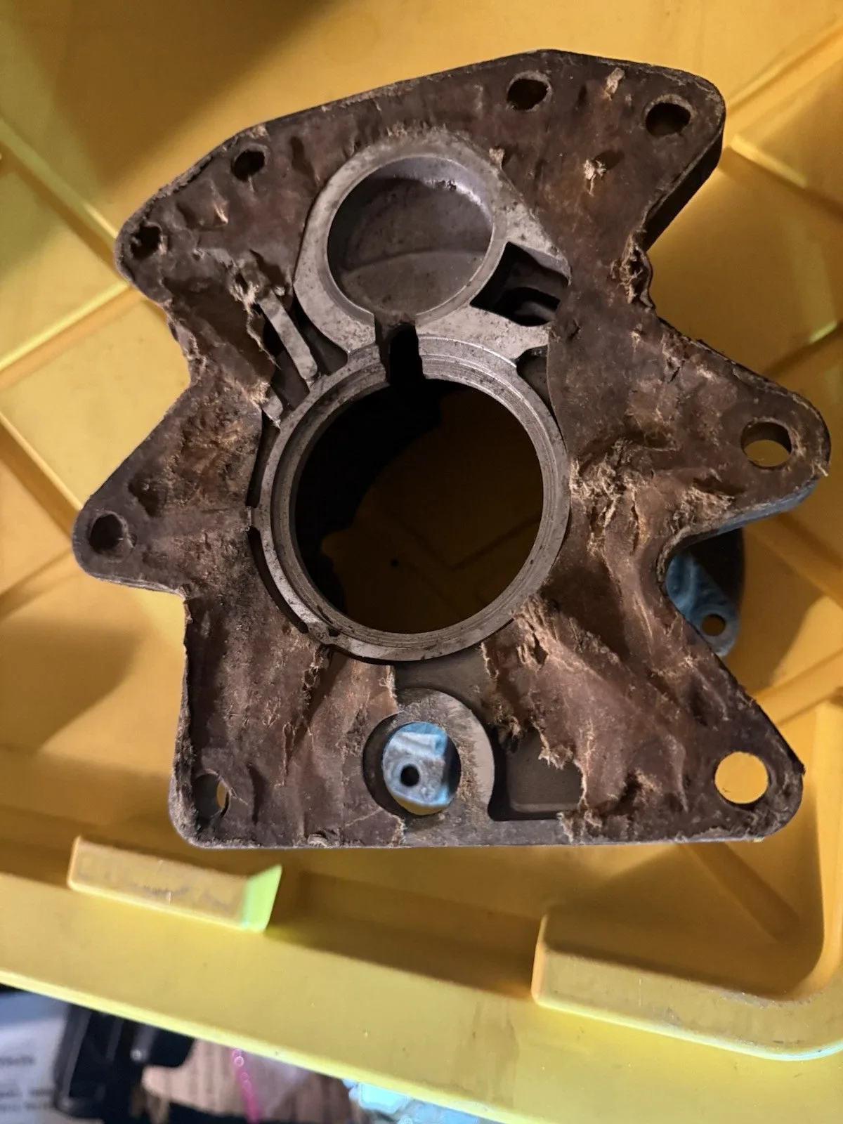 Volvo 240 Overdrive extension housing image 3