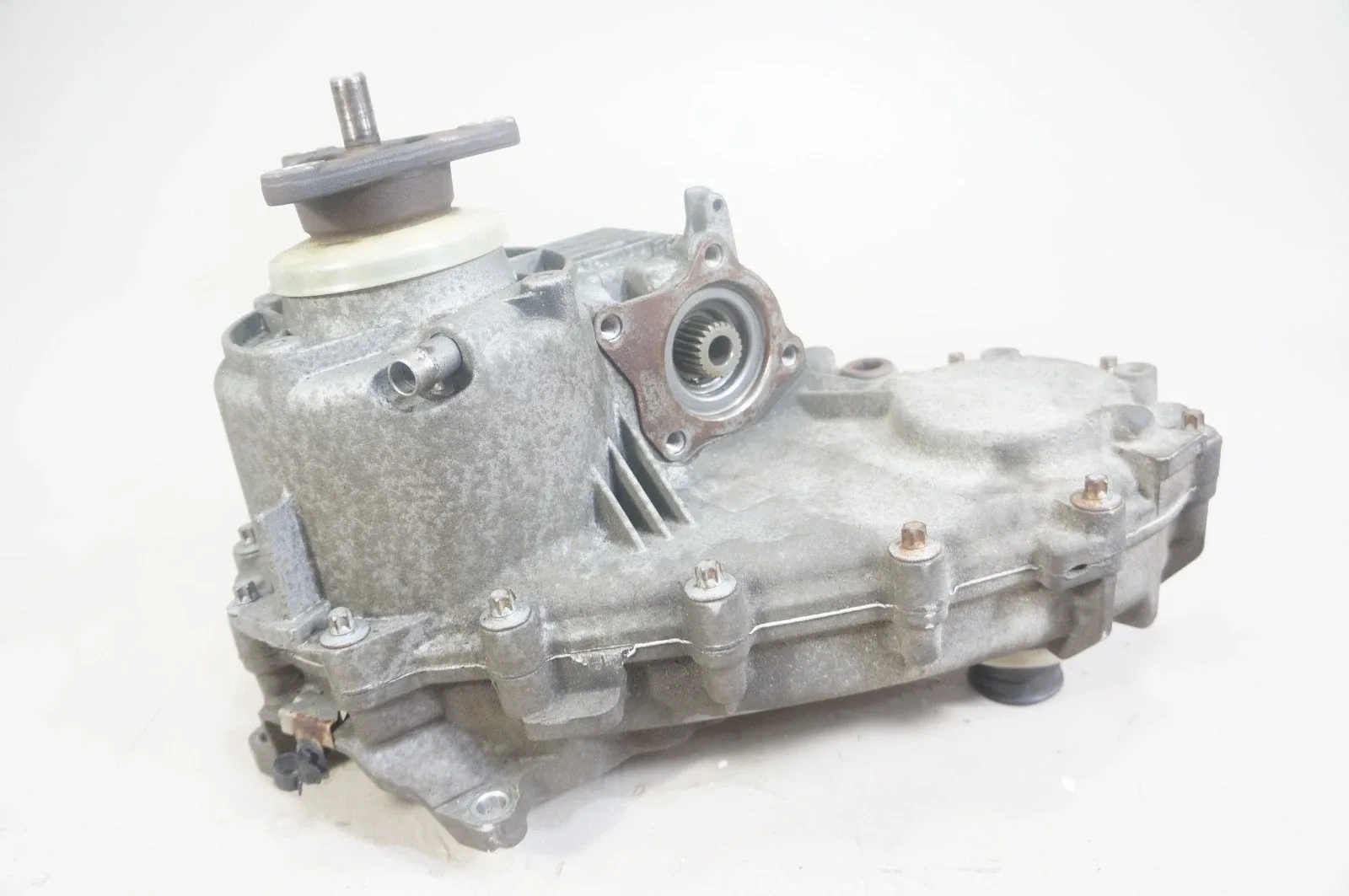 2007-2013 BMW X5 X6 E70 E71  Automatic Transmission Transfer Case Box Housing image 3