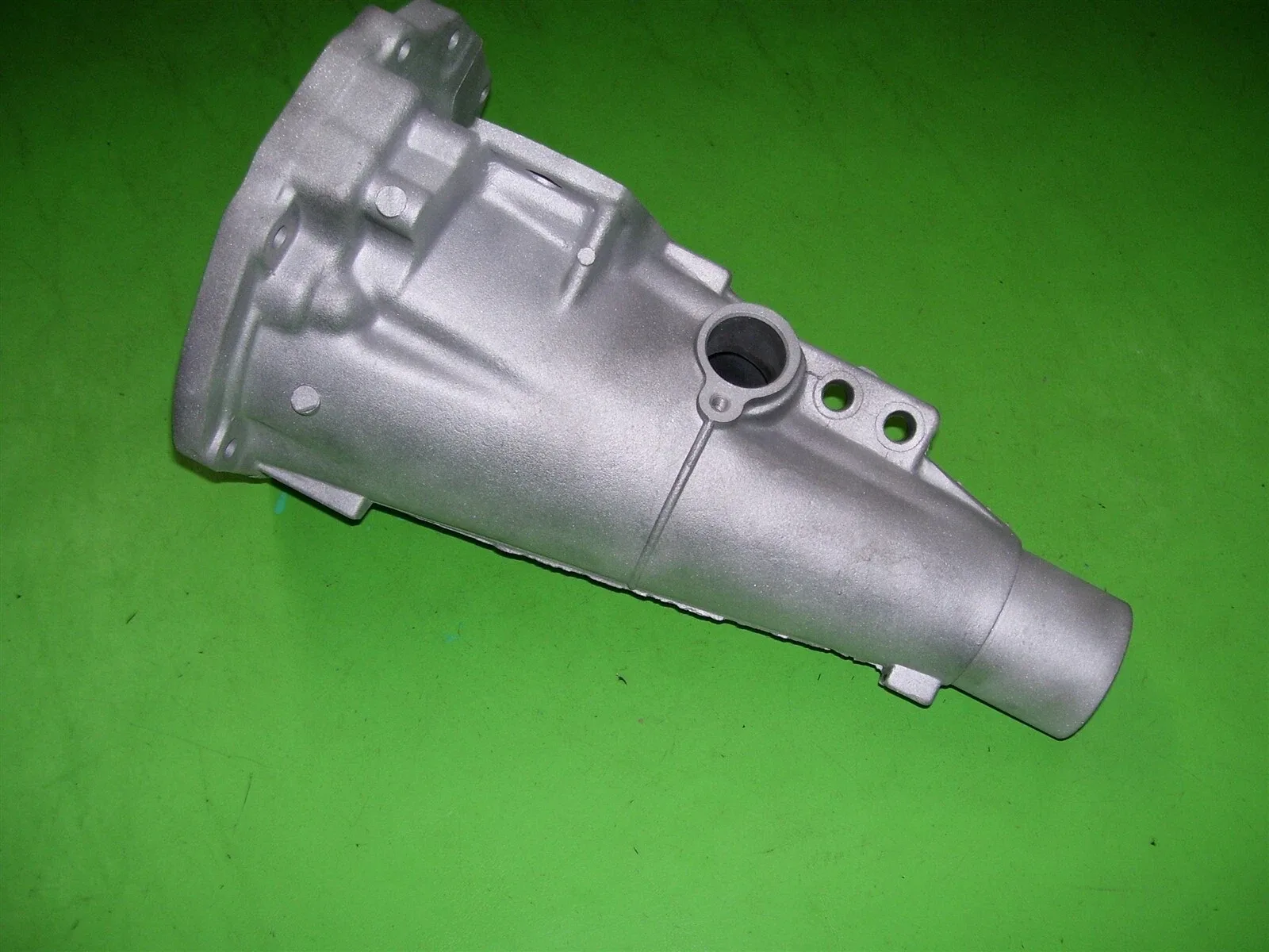 280Z 1980 Datsun 280ZX Fairlady AUTOMATIC TRANSMISSION Tail Housing Case 3N71B image 2