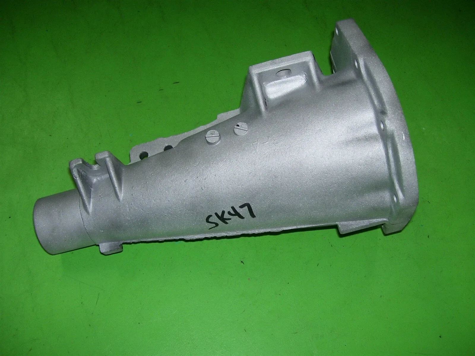 280Z 1980 Datsun 280ZX Fairlady AUTOMATIC TRANSMISSION Tail Housing Case 3N71B image 4