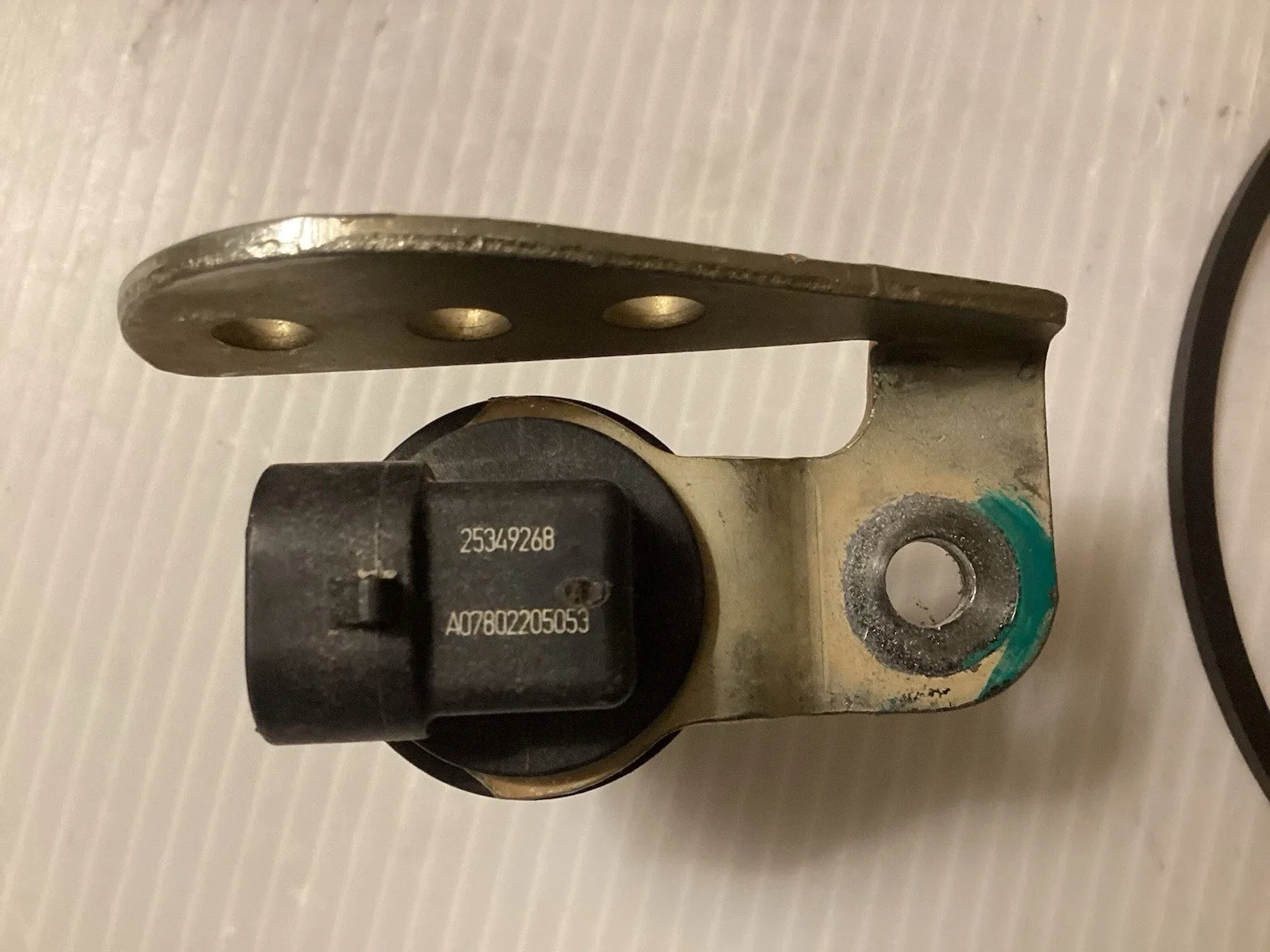 4L60E Tail Housing & Speed Sensor image 2