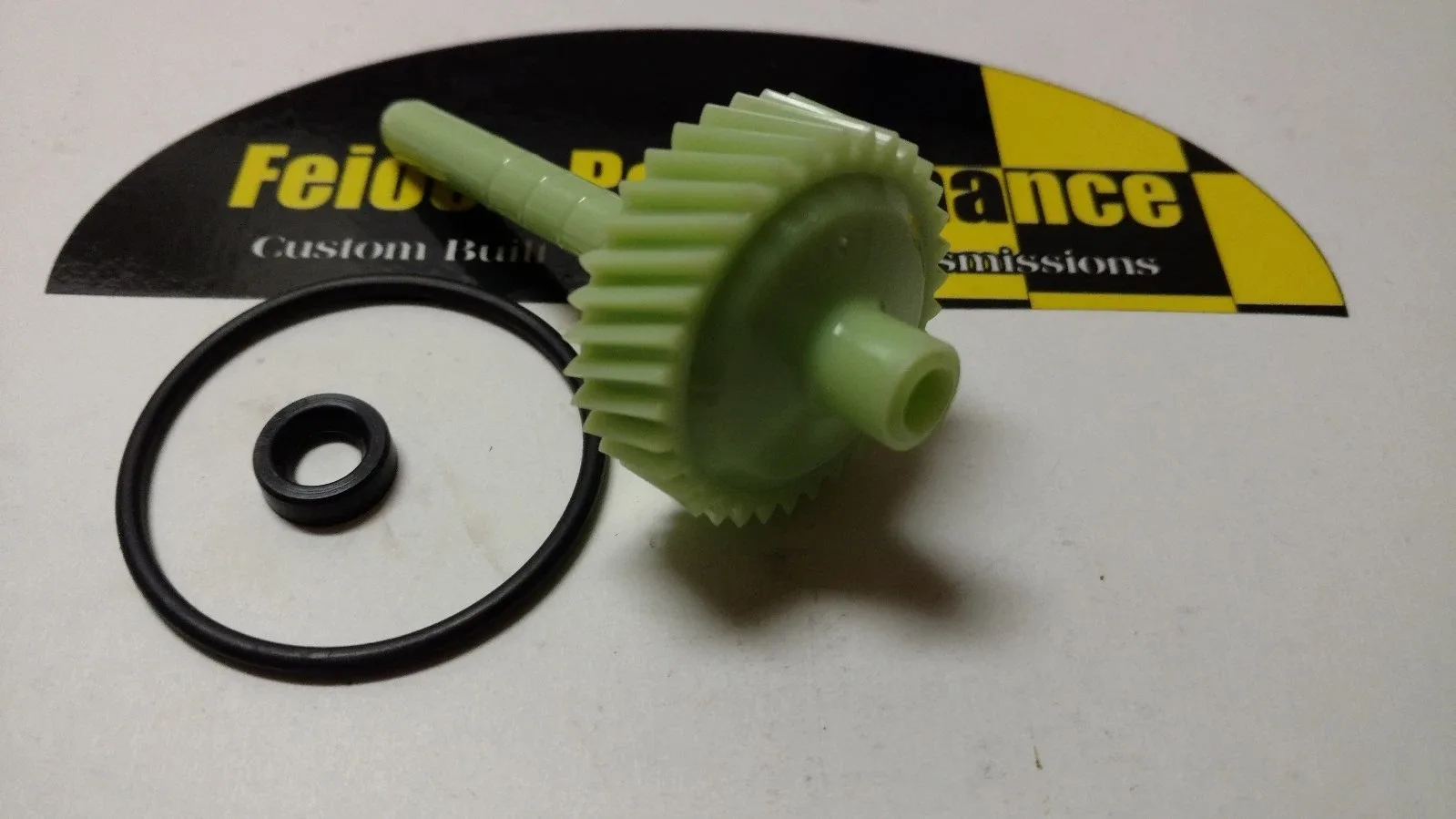 GM NP208 34 Tooth Speedometer Driven Gear With Housing Seals