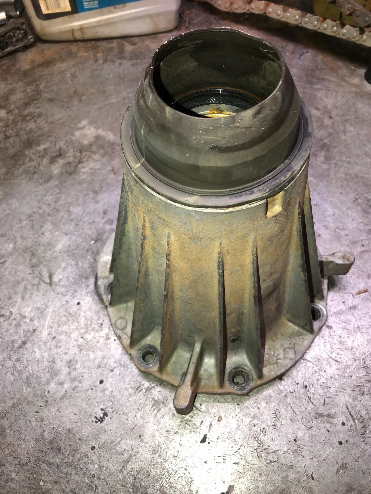 Dodge NP 271F/NP 273 rear output housing 38250.Ram 2500/3500 diesel. image 2