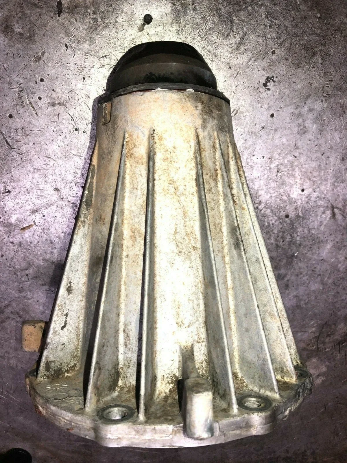 Dodge NP 271F/NP 273 rear output housing 38250.Ram 2500/3500 diesel.