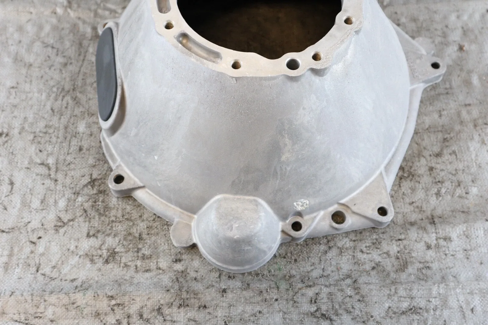 2019 CHEVROLET CORVETTE Z06 LT4 6.2L OEM ENGINE TORQUE TUBE BELT HOUSING image 2