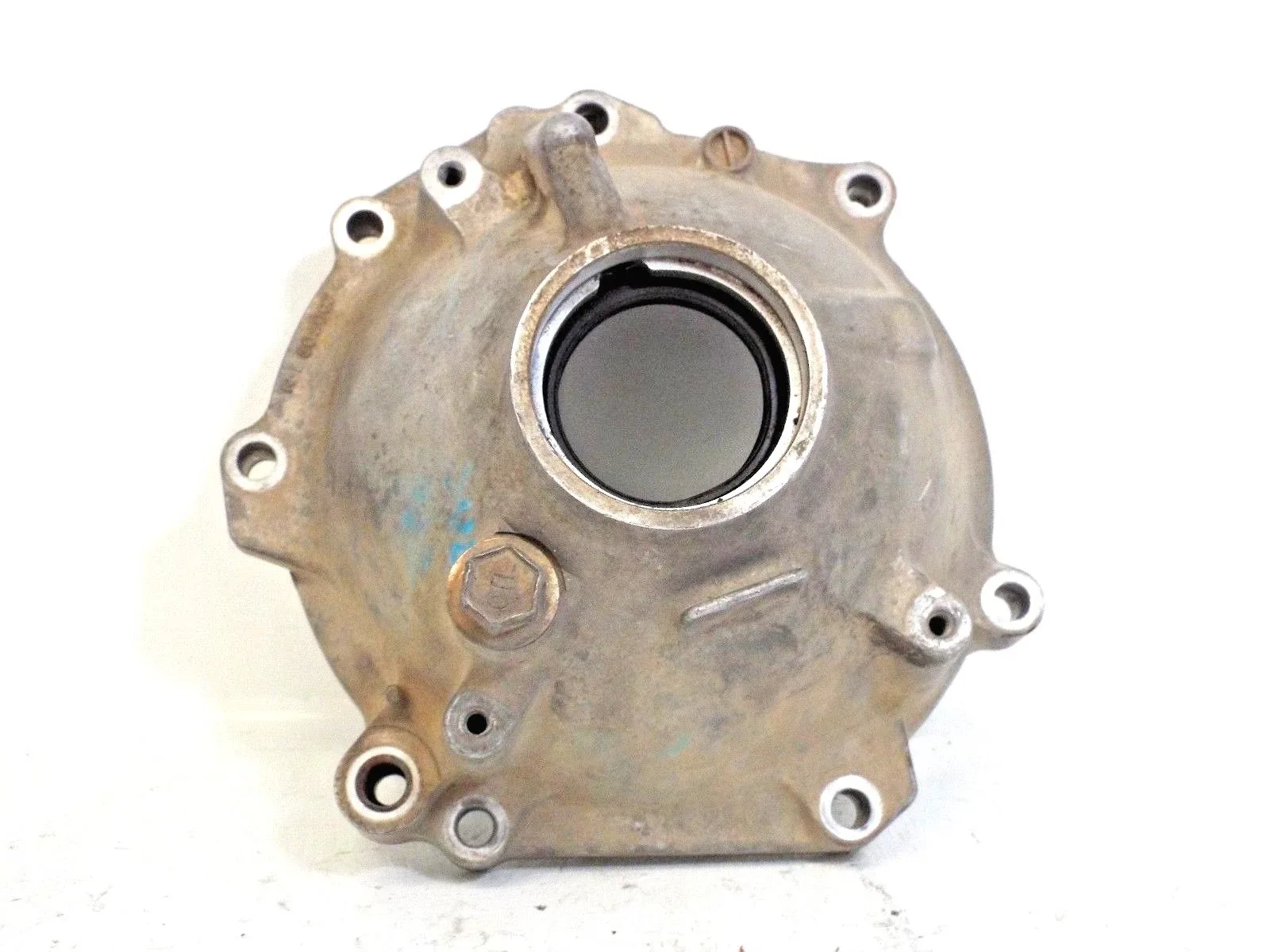 .good used transmission housing stamped 302067 image 3
