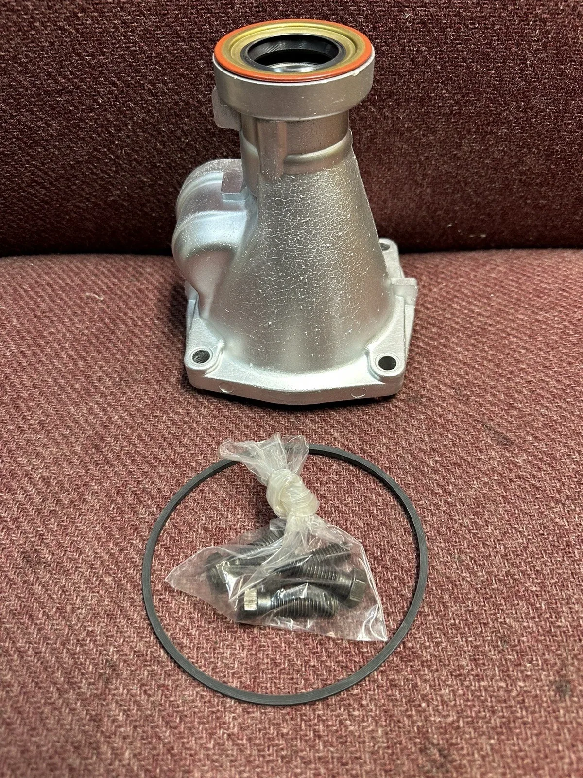 ST-300 SUPER TURBINE 300 JETAWAY TRANS TAIL HOUSING CASTING 1357670 NEW SEAL image 4