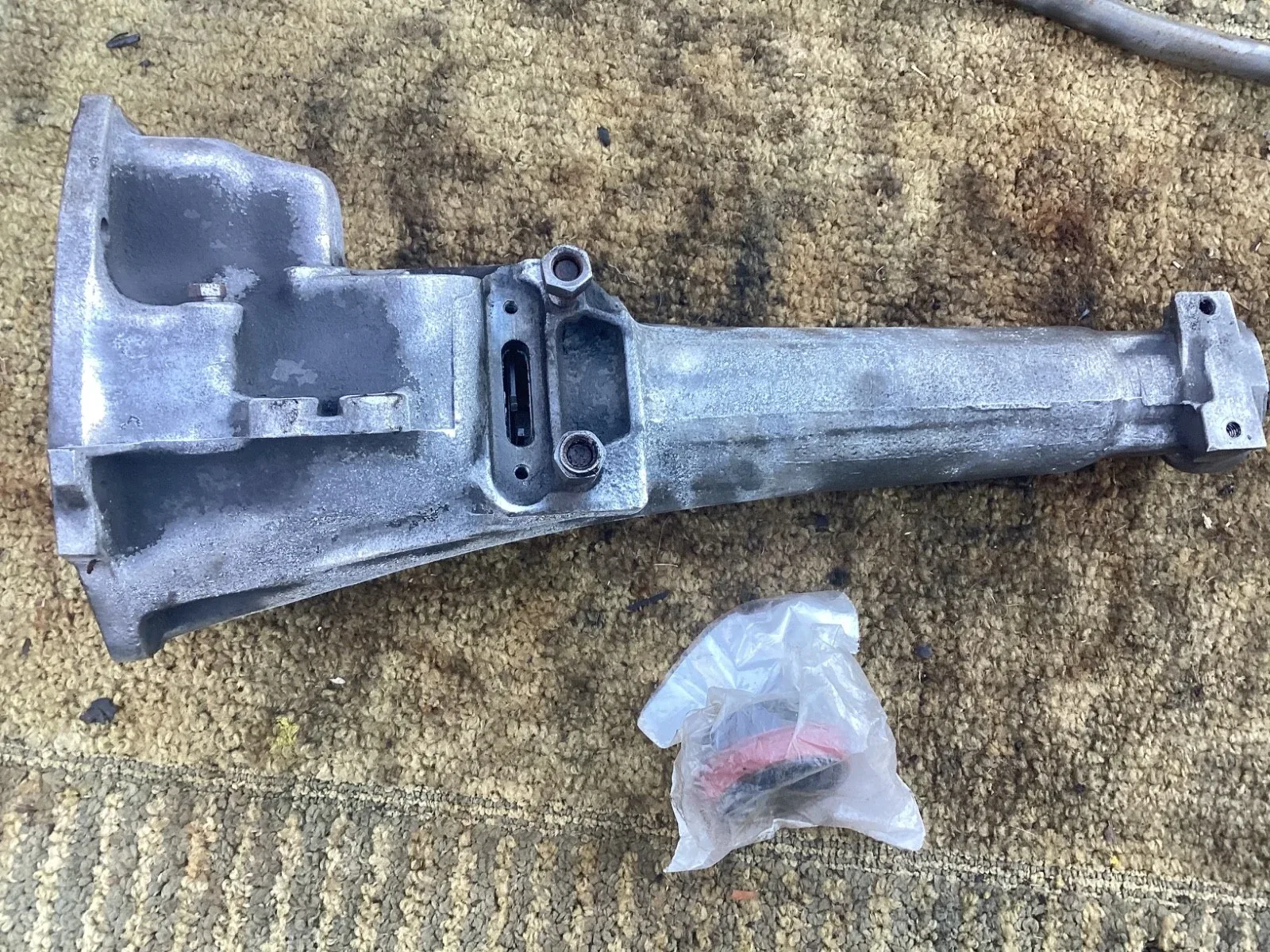 Used Mopar 727    Automatic Transmission Tail Housing    Tail Extension  4028191 image 3