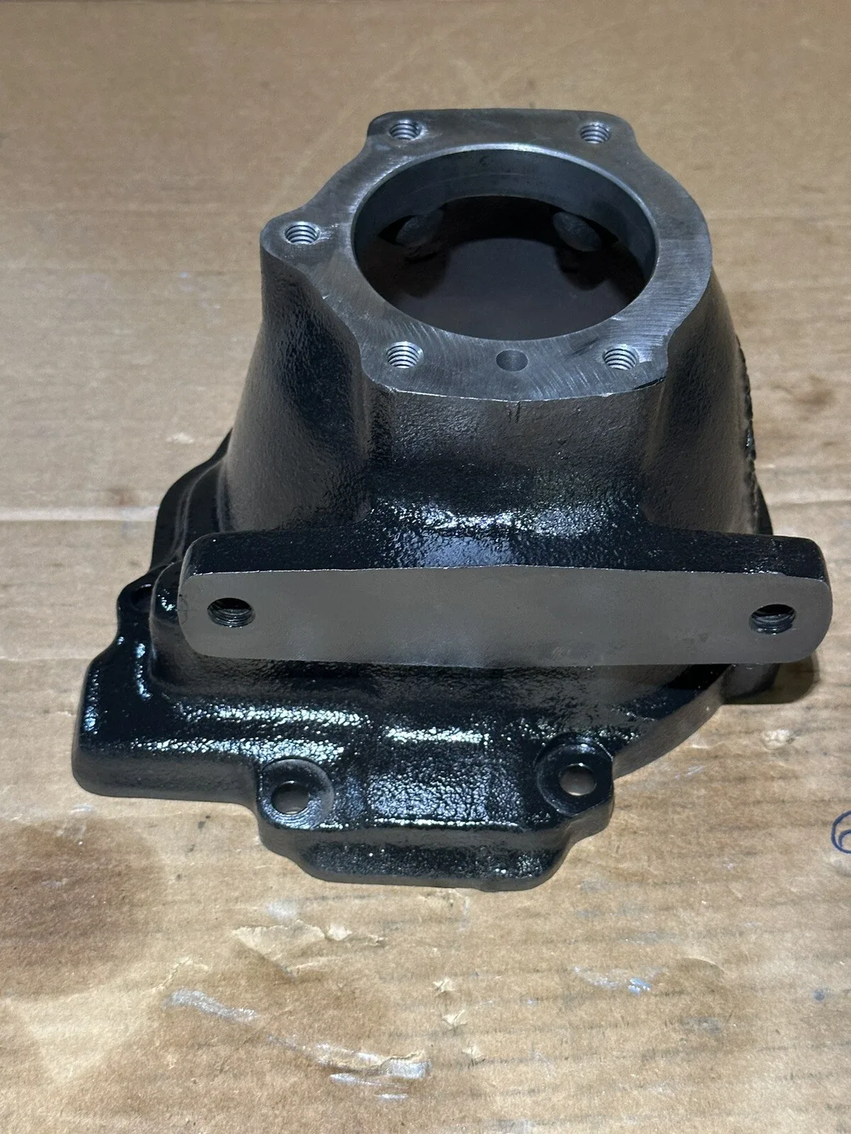 FORD C6 TRANSMISSION TAIL HOUSING RF-C8TP-7A040-A Cast Iron 5-14”Tall 5-1/2” DIA