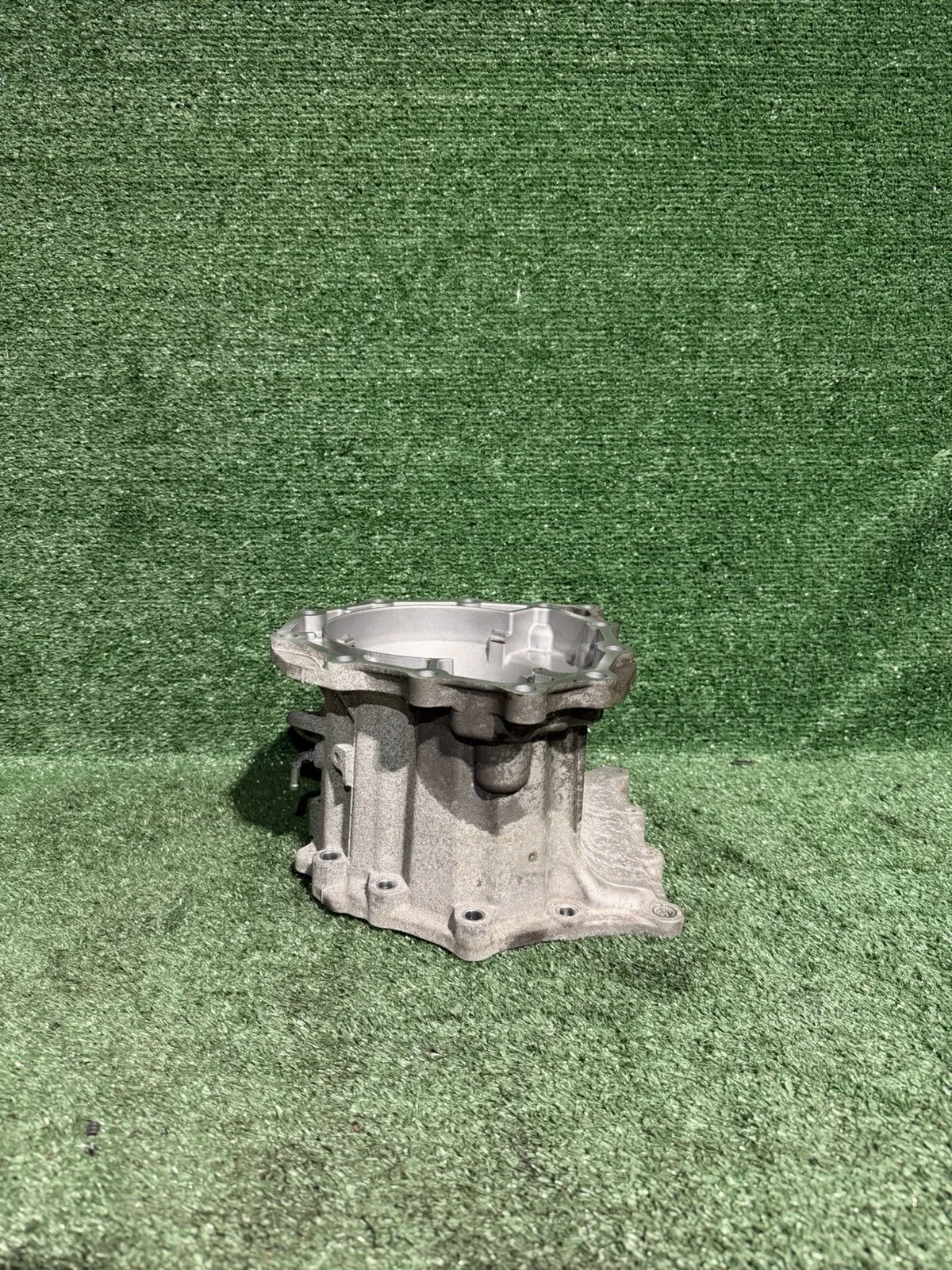 2019-2020 INFINITI Q50 3.0L AWD AUTOMATIC TRANSMISSION BELL HOUSING OEM image 2