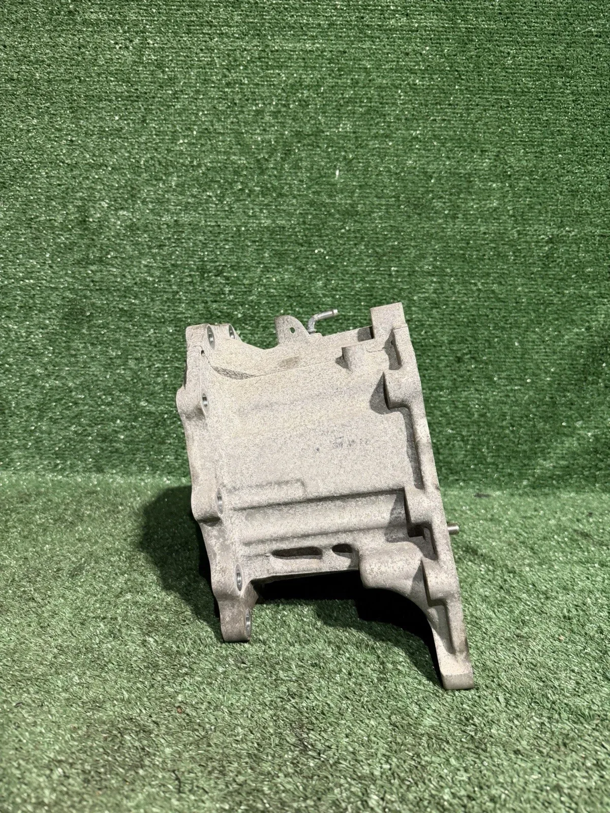 2019-2020 INFINITI Q50 3.0L AWD AUTOMATIC TRANSMISSION BELL HOUSING OEM image 4