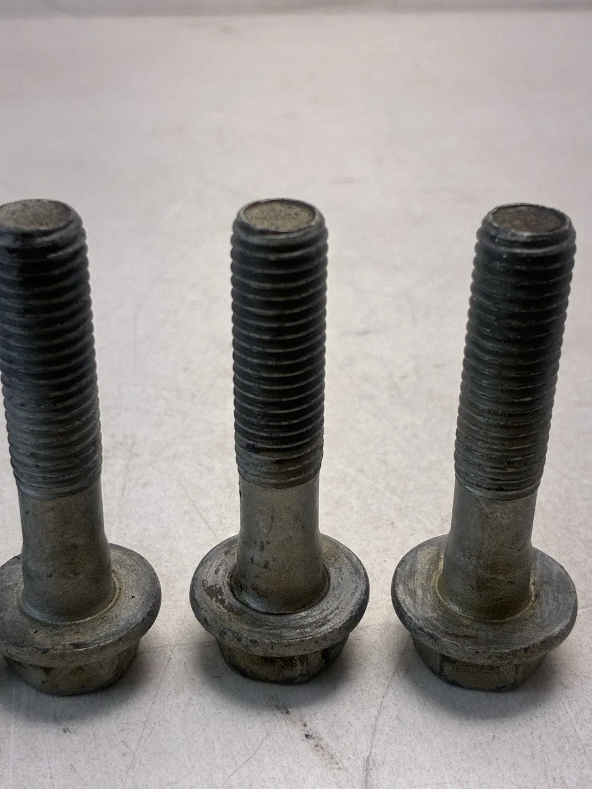2008-2012 Malibu LT 2.4 AUTO  Bell Housing Bolts image 2
