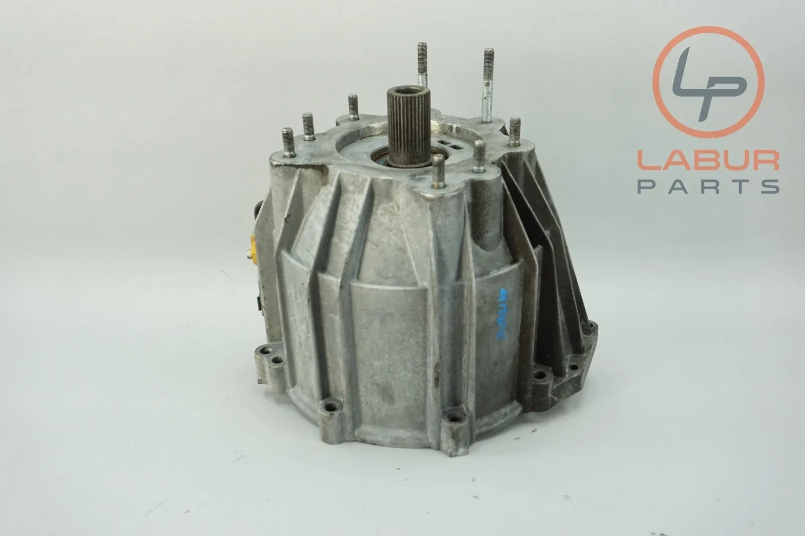 M139 05-07 Maserati Quattroporte Transmission Clutch Housing Z7072 image 4