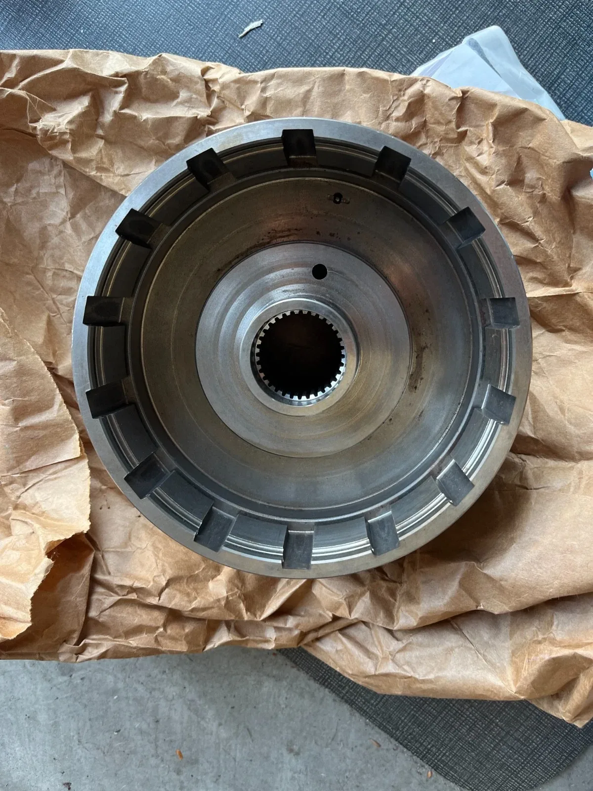 HMMWV 4L80E Direct Clutch Transmission HOUSING 5743388  2520-01-411-2749 image 2