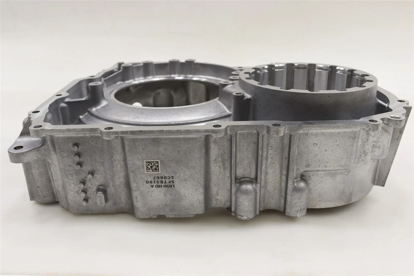NEW OEM GM 6T45 6T50 Auto Trans Torque Converter Housing 24240421 Equinox 10-17 image 3