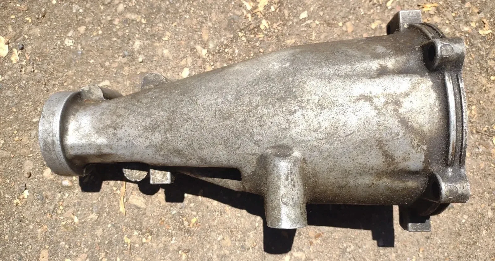 1962 Chevrolet Chevy Corvette Powerglide Tail Housing 3795357 image 4