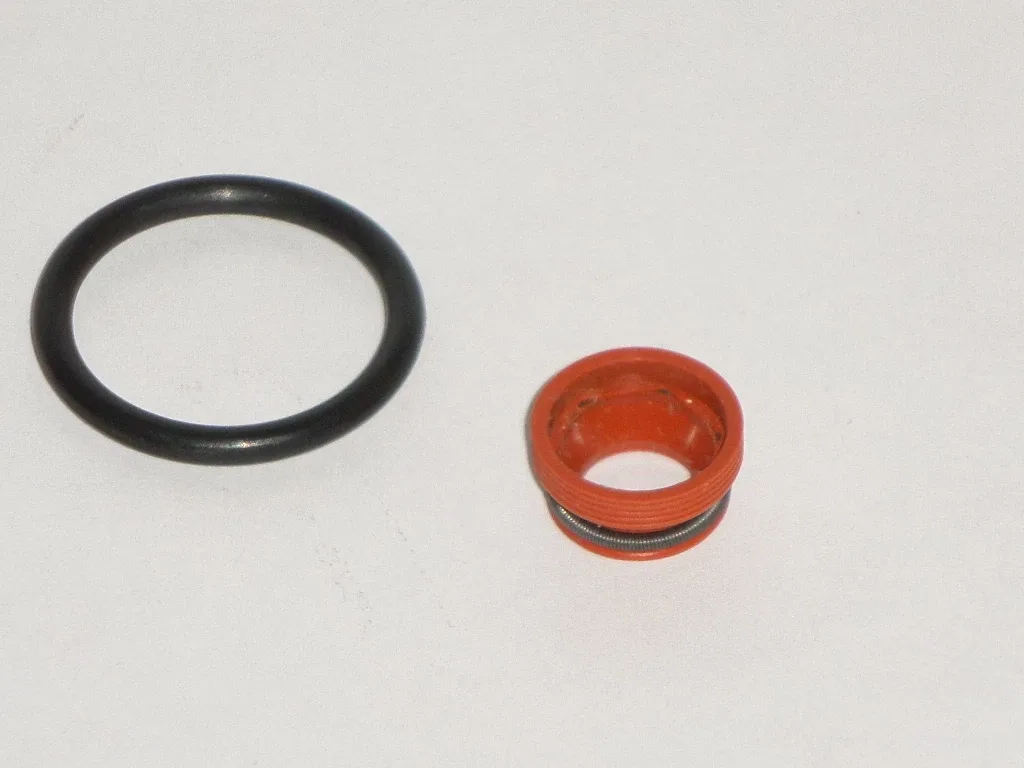 GM 200-4R Speedometer Driven Gear Adapter Housing 0-ring & Seal Kit--1981- 1990