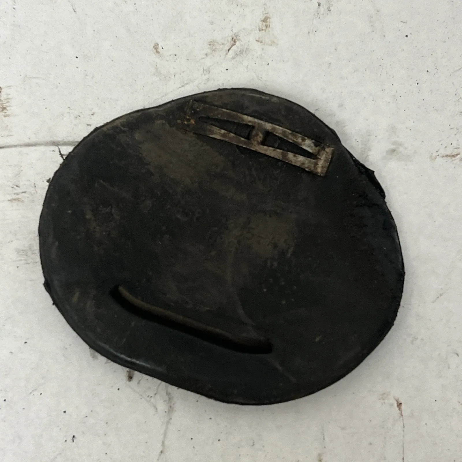 1999-2004 Ford Mustang V6 Automatic Torque Converter Bolt Inspection Cover OEM image 2