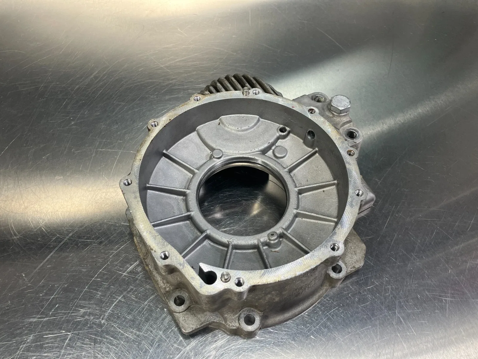 mercedes s550 e350 c300 4matic transmission transfer case housing 2212710248 image 3