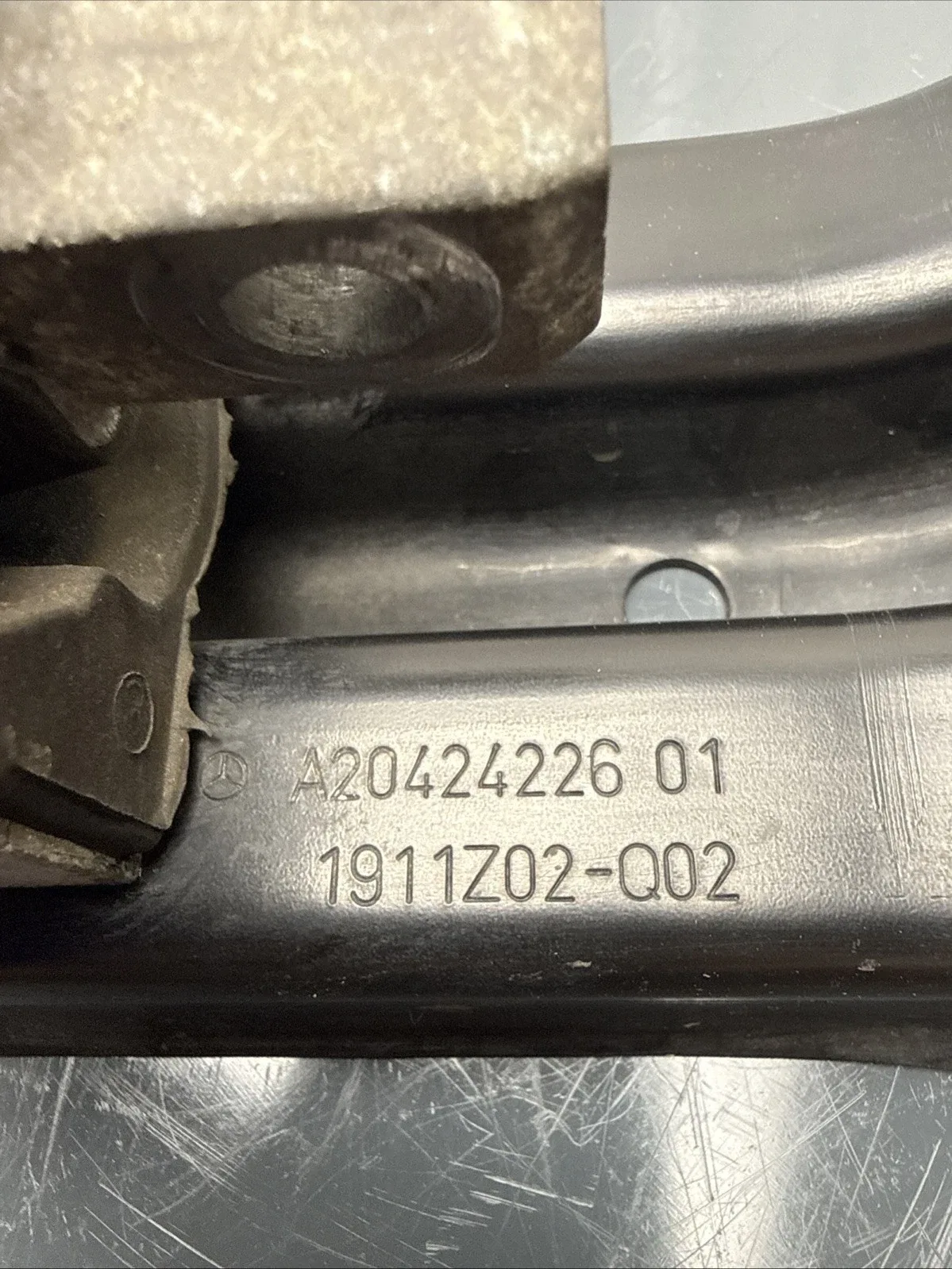 2008-2014 Mercedes C250 C300 722.9 Transmission Lower Support Mount Bracket image 2