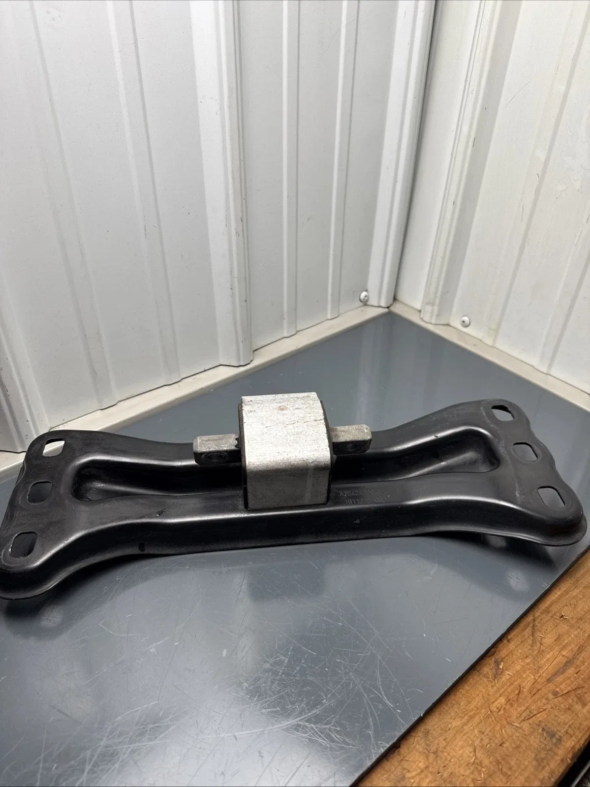 2008-2014 Mercedes C250 C300 722.9 Transmission Lower Support Mount Bracket