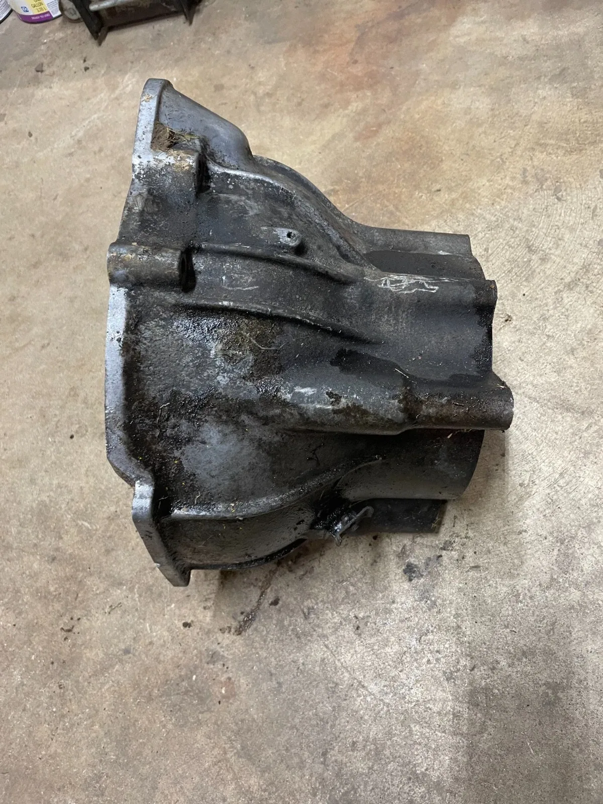 1989 Dodge D-50/Mitsubishi Mighty Max 2WD 2.0 Automatic Bell Housing image 2