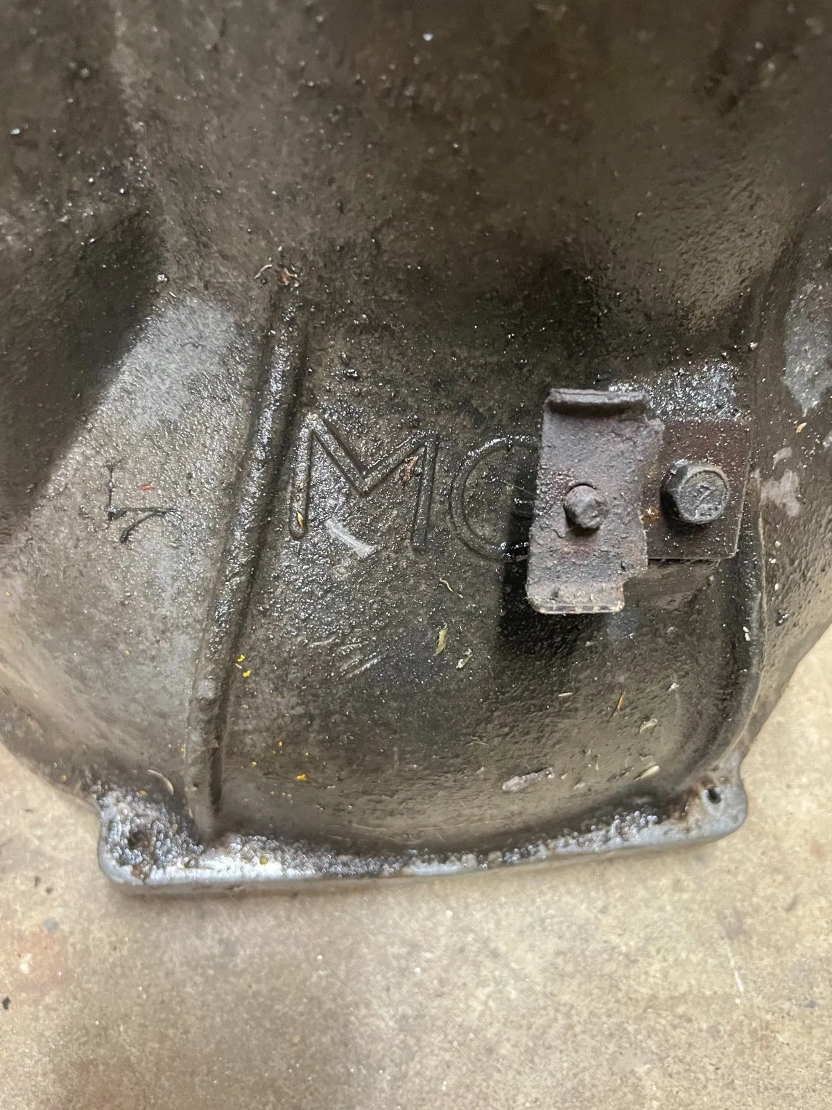 1989 Dodge D-50/Mitsubishi Mighty Max 2WD 2.0 Automatic Bell Housing image 4