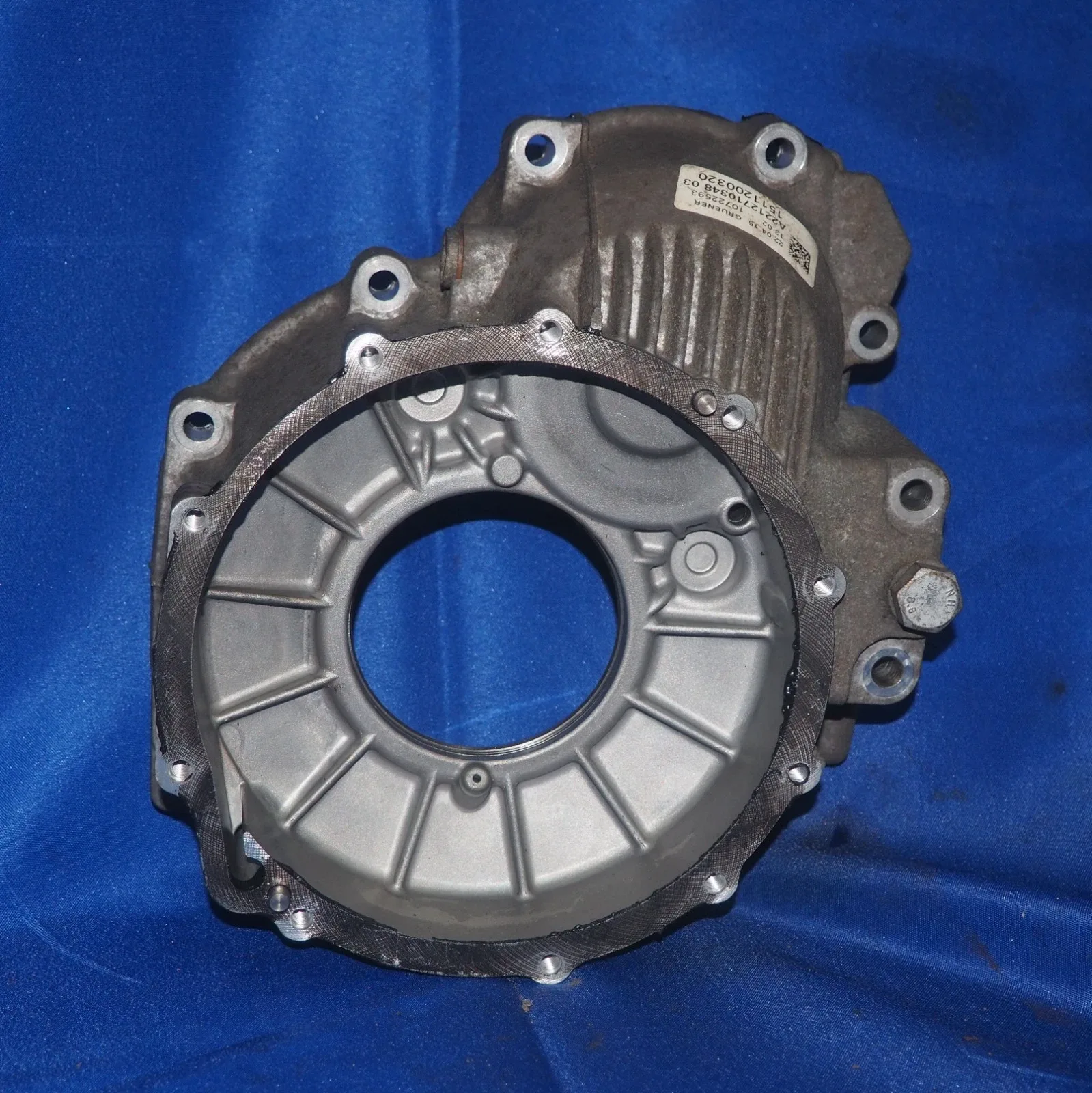 2005-2017 Mercedes 722.9 4Matic 722.9 Transmission Intermediate Housing Cover image 3