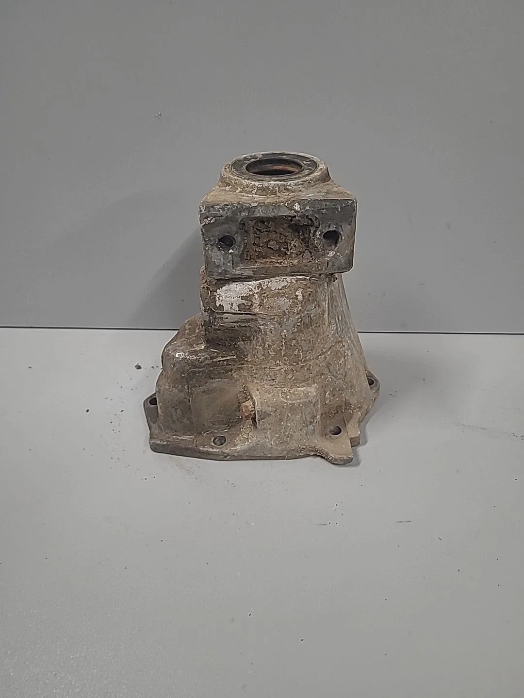 1972-90 MOPAR 727 TORQUEFLITE AUTO TRANS SHORT TAILHOUSING 3515246-1 DODGE 2WD image 4