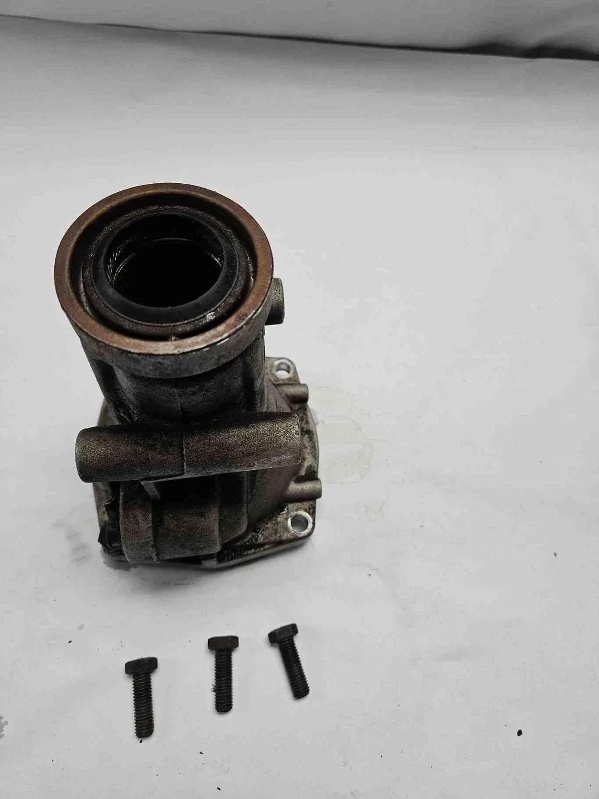 1982 83 84 85 86 87 CHEVROLET CAPRICE GM 68673554 Transmission Tail Housing 700R image 2