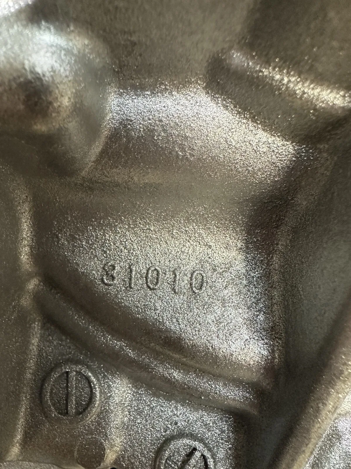 AS68RS EXTENSION HOUSING CAST 31010 MITSUBISHI FUSO 2WD 2005-UP 8 THREAD MOUNT image 2