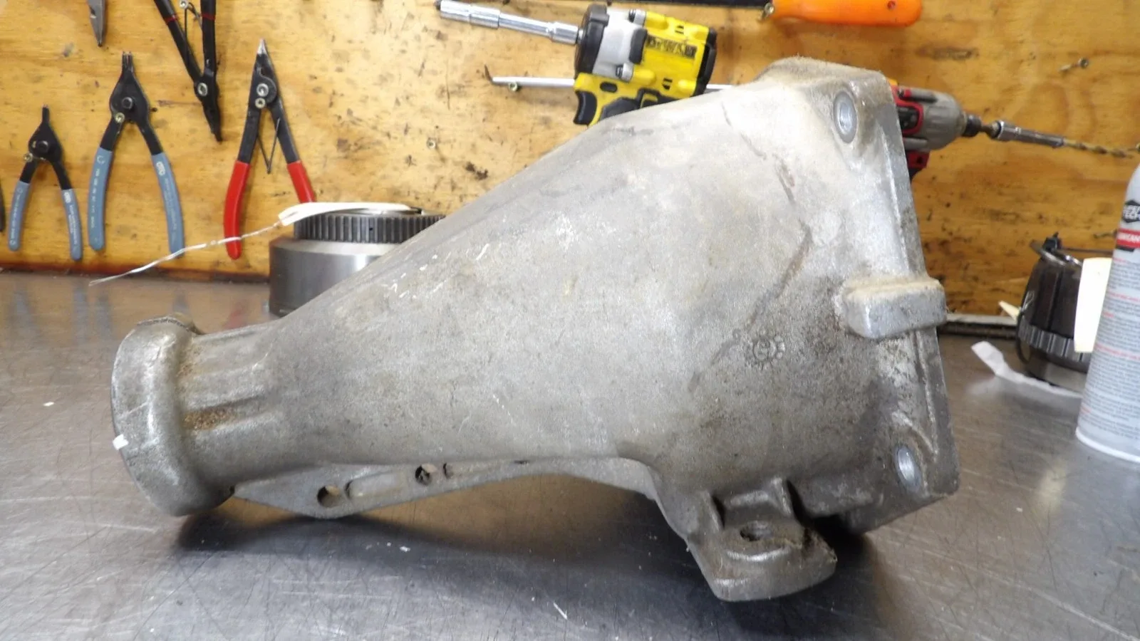 Ford  AOD  Automatic Trans  "  Output or Tail Shaft Housing  "   Very Good   480 image 4