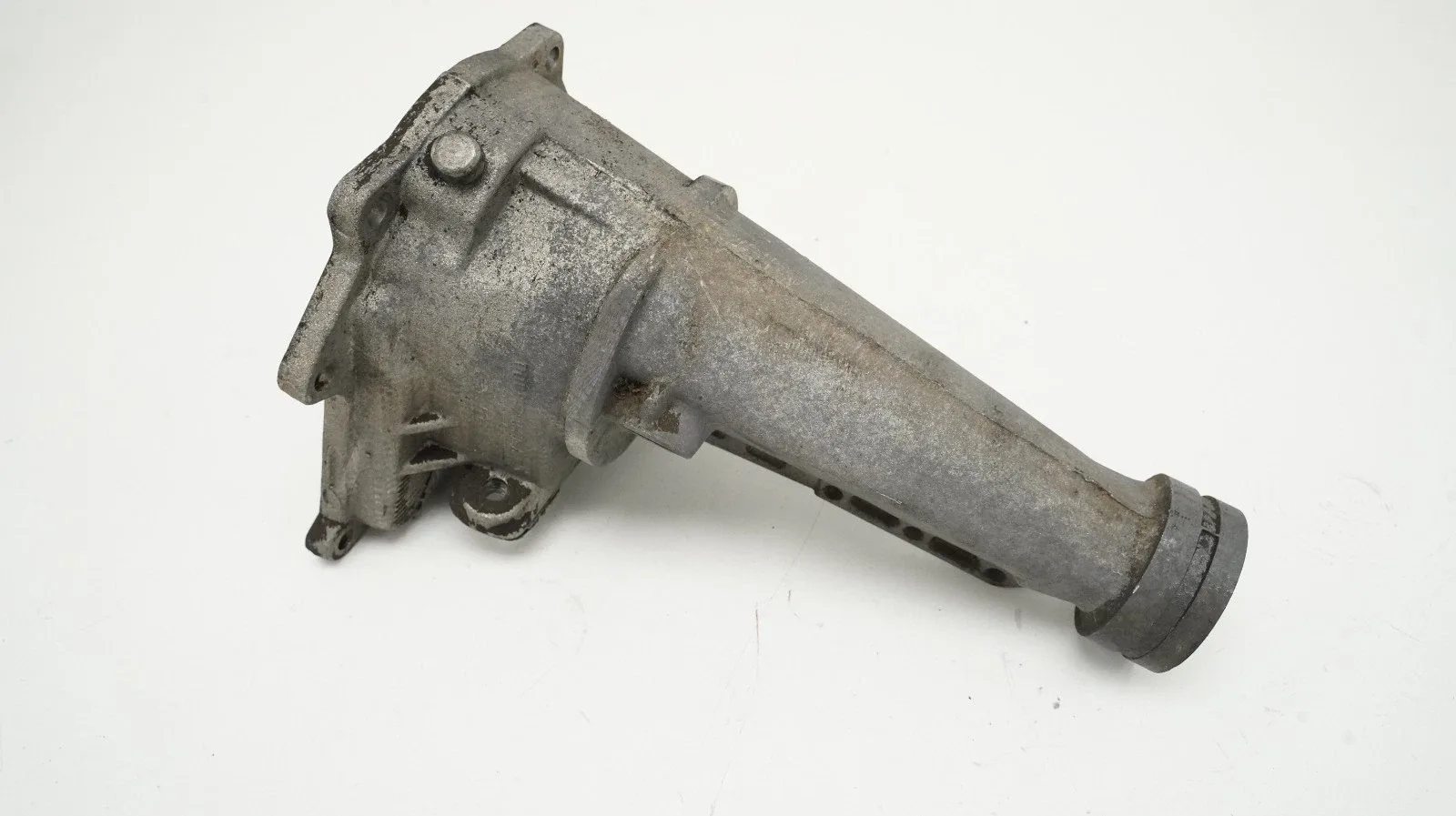 1970-1974 FORD MUSTANG C4 AUTOMATIC TRANSMISSION TAILSHAFT HOUSING D0OP-7A040-A image 2