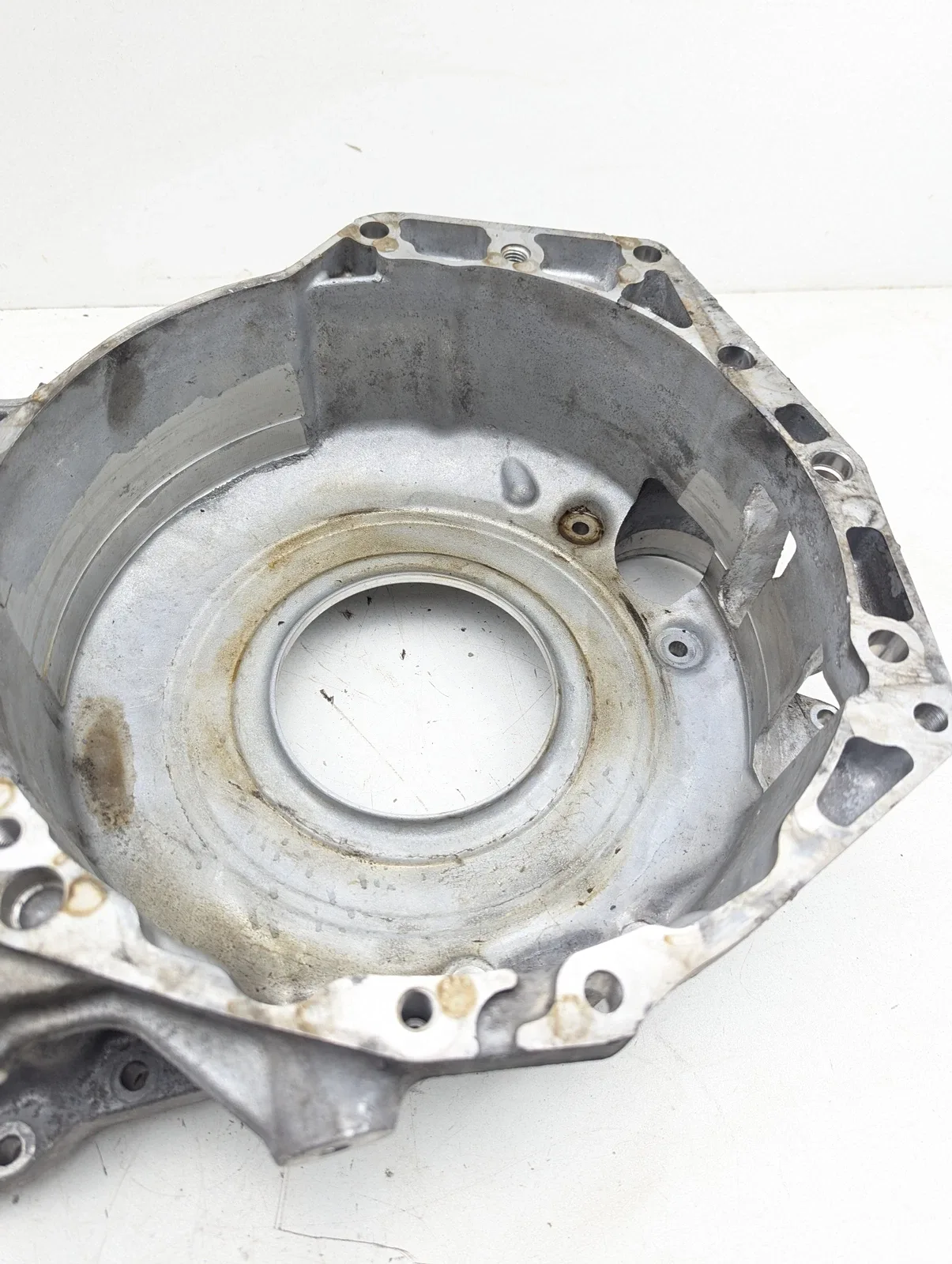 2019-2022 Volkswagen Atlas  FWD Transmission Bell Housing OEM image 4