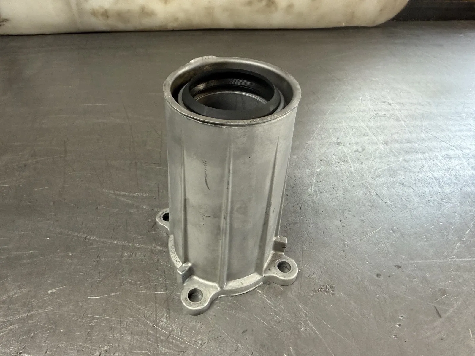 NP241 transfer case tail housing NP242 NP243 NP231 NP233 chevy gmc C16258