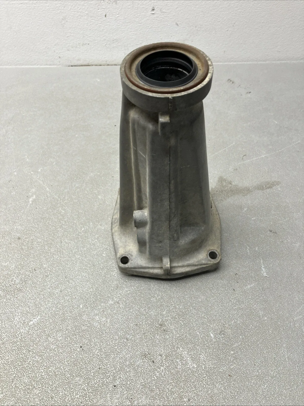GM THM 350 AUTOMATIC TRANSMISSION TAIL HOUSING EXTENSION  9 1/2 LONG Th350 image 2