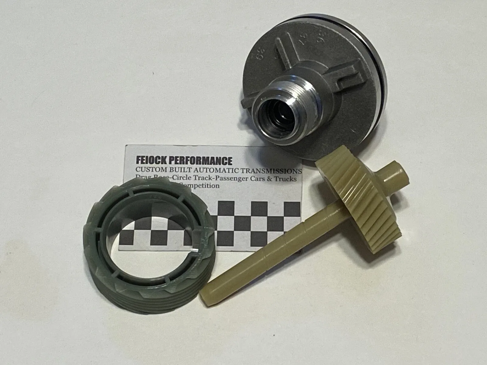 700R4 36 Tooth Driven Gear & 15 Tooth Drive Gear & Matching Speedometer Housing image 2