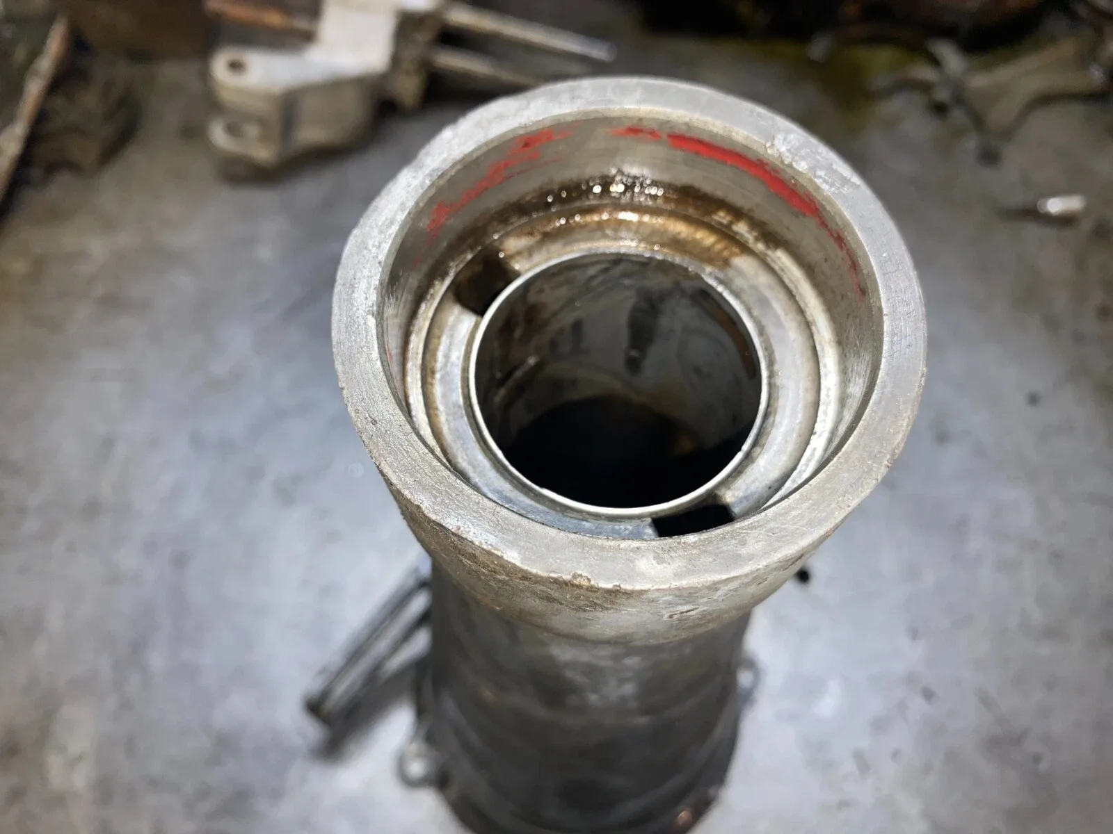 Ford C6 transmission 16-/8 tail housing C5AP image 3