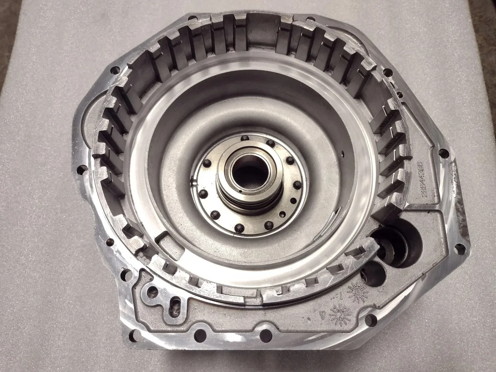 2ML70 6.0L Hybrid Transmission Rear Case Housing 4X4 4WD Cast 29544366 image 2