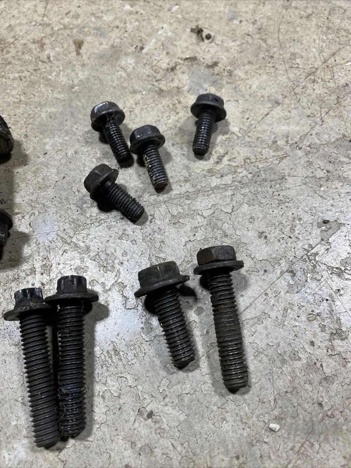Jeep Cherok￼ee XJ 87-01 AW4 Auto Trans Bell Housing to Engine MountingBolts (G95 image 2