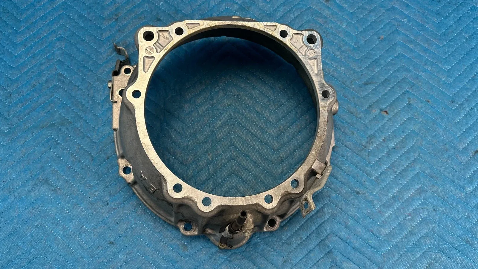 OEM Lexus GX470 AT Automatic Transmission Bell Housing 35111-60130 2003-2009 image 2