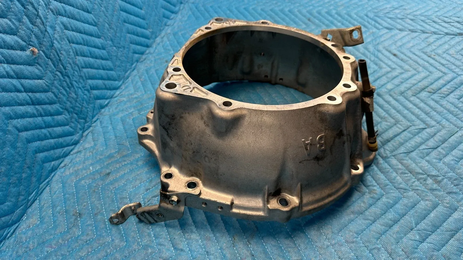 OEM Lexus GX470 AT Automatic Transmission Bell Housing 35111-60130 2003-2009 image 3