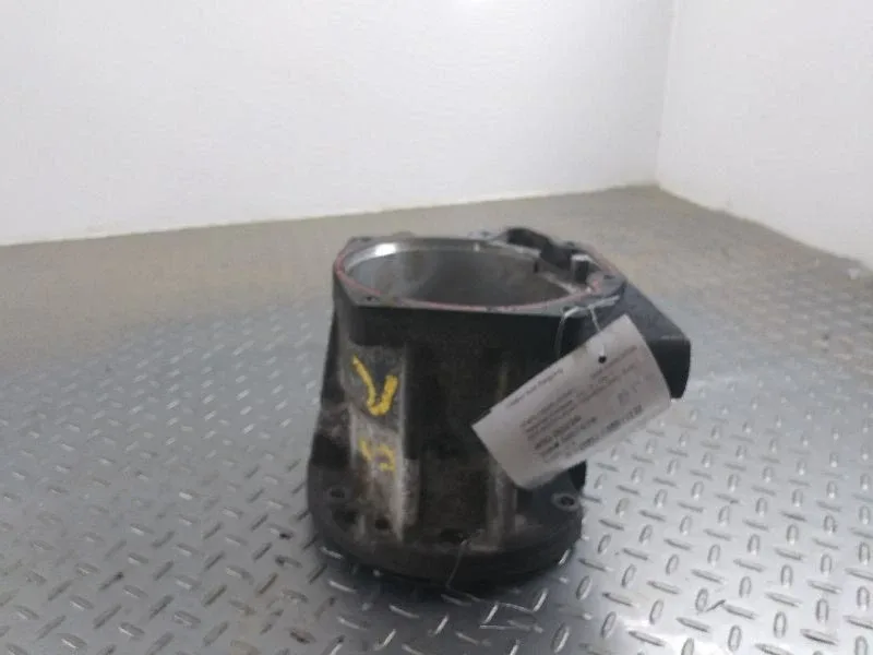 06' Expedition Tail shaft Housing 8-330 5.4L 3V 4WD image 4