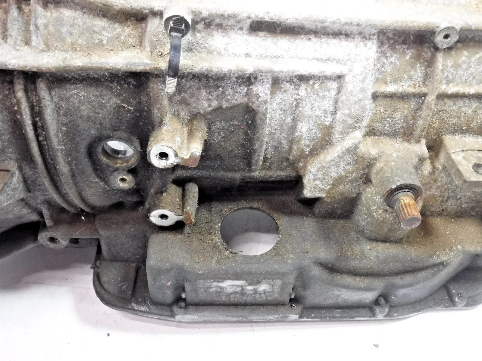 Jeep Grand Cherokee WJ 1999 45RFE Automatic Transmission Housing image 4